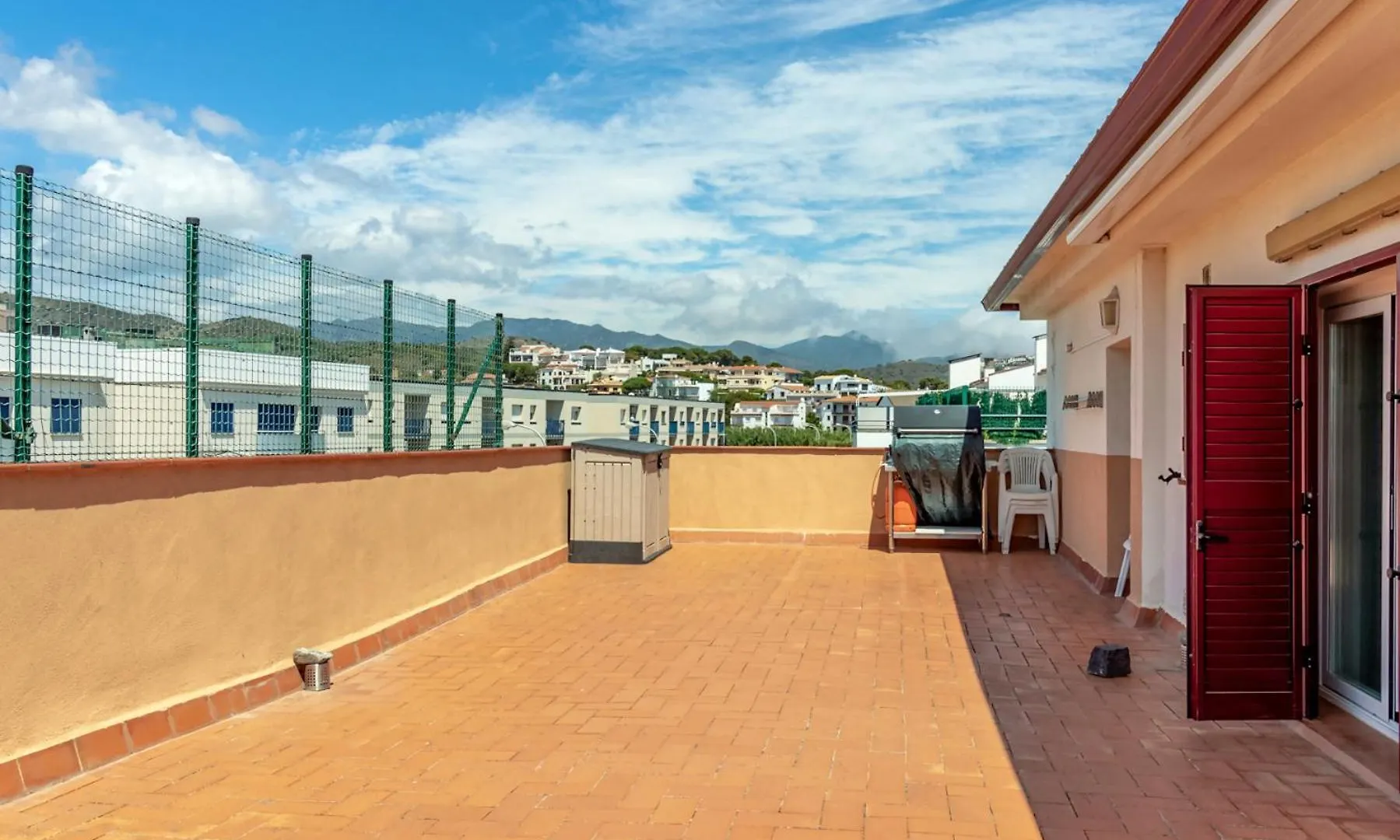 Sant Carles 27 Atico Con Terraza Y Barbacoa Apartment Llanca Spain