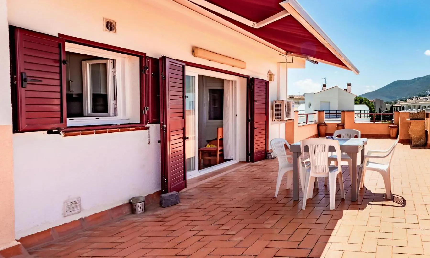 Sant Carles 27 Atico Con Terraza Y Barbacoa Apartment Llanca